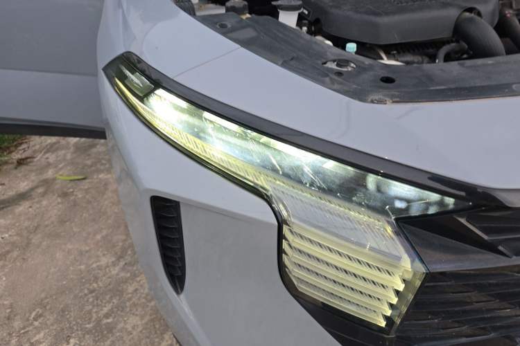 Used Venucia V 2022 260T Black Horse Edition · Idol Right Front Headlight