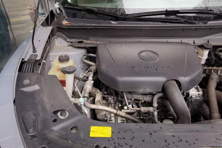 Used Venucia V 2022 260T Black Horse Edition · Idol Engine Bay Right