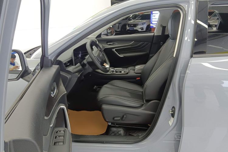 Used Venucia V 2022 260T Black Horse Edition · Idol Left Front Seat