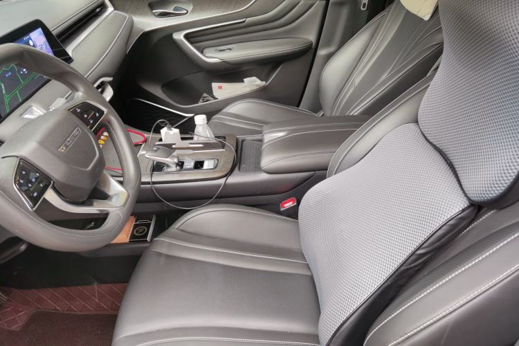 Used Venucia V 2022 260T Black Horse Edition · Idol Left Front Seat