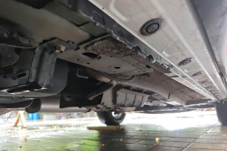 Used Venucia V 2022 260T Black Horse Edition · Idol Chassis Rear Right