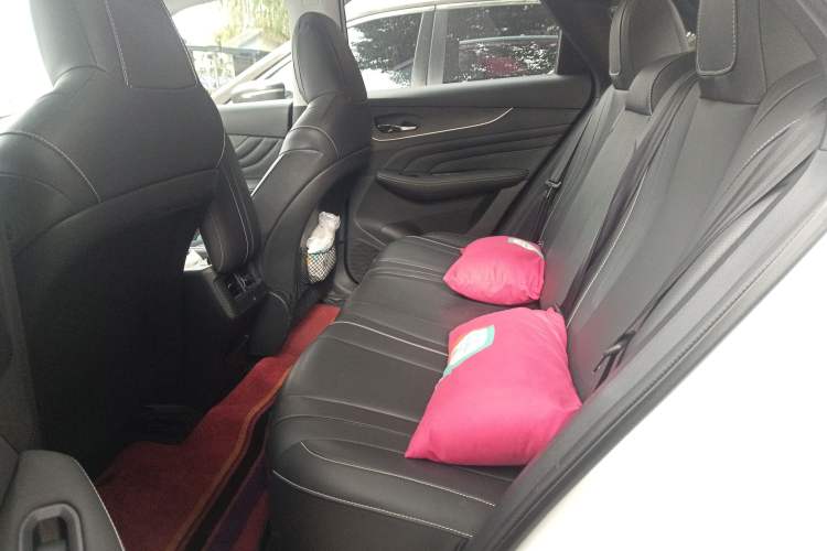Used Venucia V 2022 260T Custom Edition · Idol Interior 4