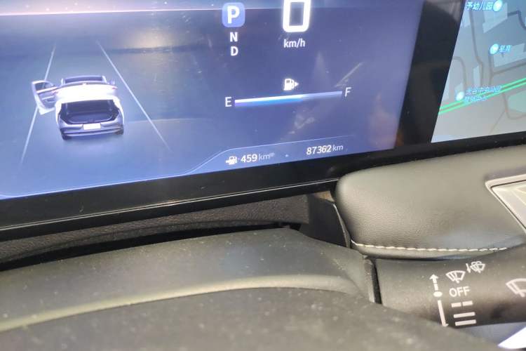 Used Venucia V 2022 260T Black Horse Edition · Idol Odometer Close Up
