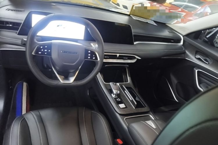 Used Venucia V 2023 260T Black Horse Edition Pro Center Console