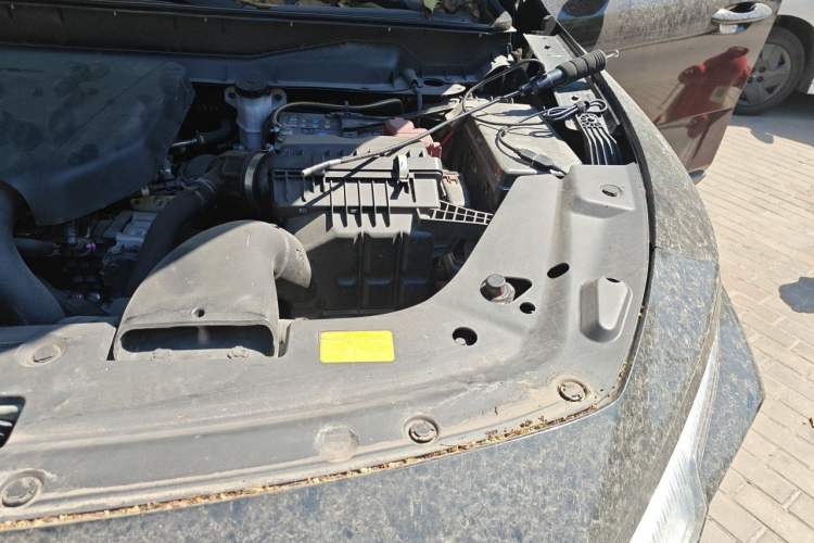 Used Venucia V 2023 260T Idol Edition Pro Engine Bay Left