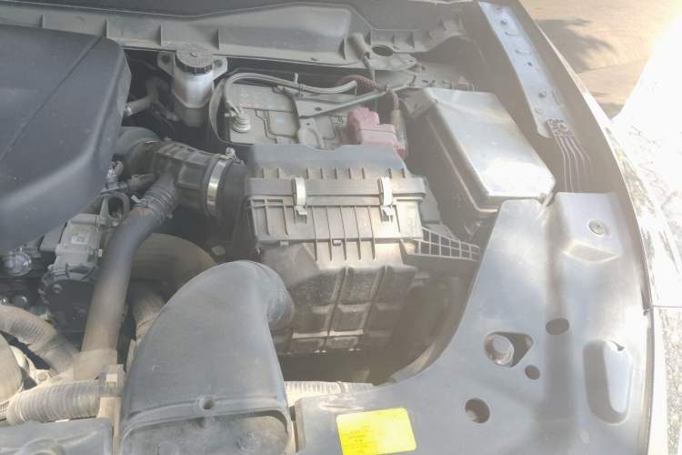 Used Venucia V 2023 260T Black Horse Edition Pro Engine Bay Left