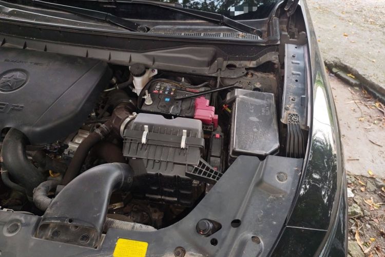Used Venucia V 2023 260T Black Horse Edition Pro Engine Bay Left