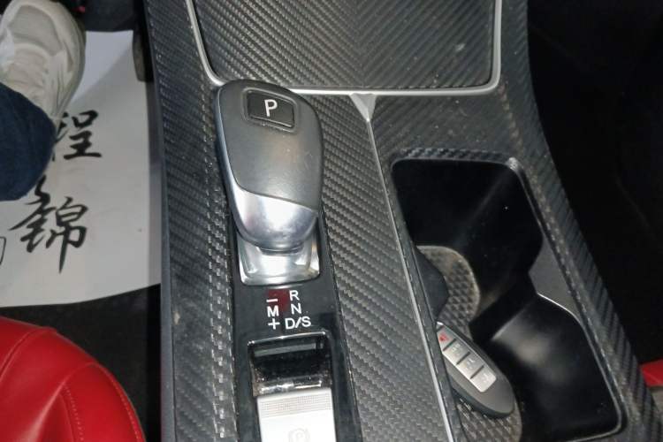 Used Venucia V 2023 260T Black Horse Edition Pro Gear Lever