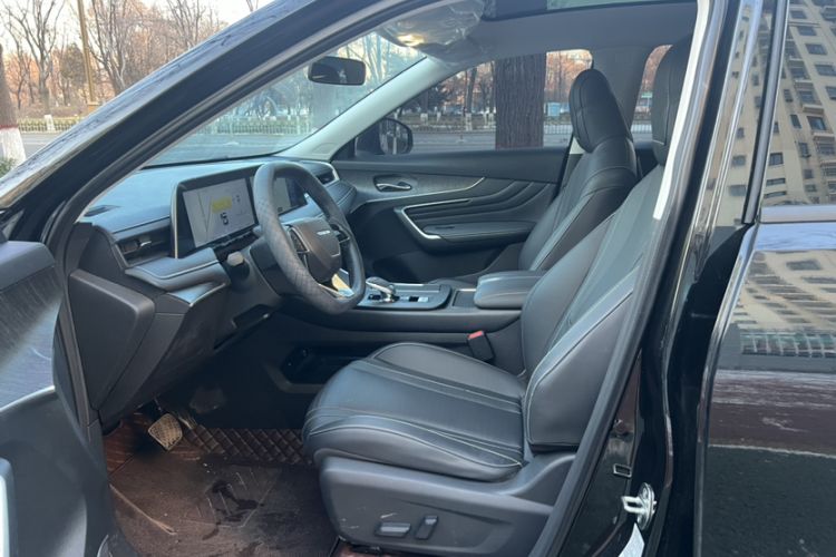 Used Venucia V 2023 260T Black Horse Edition Pro Interior 2