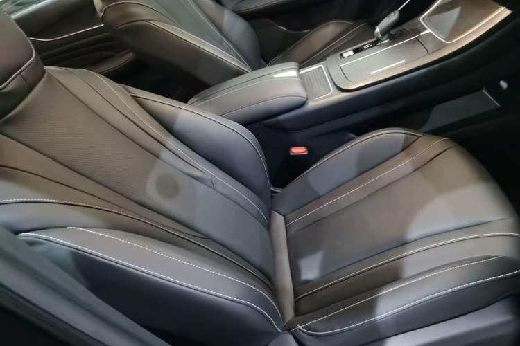 Used Venucia V 2023 260T Black Horse Edition Pro Interior 2