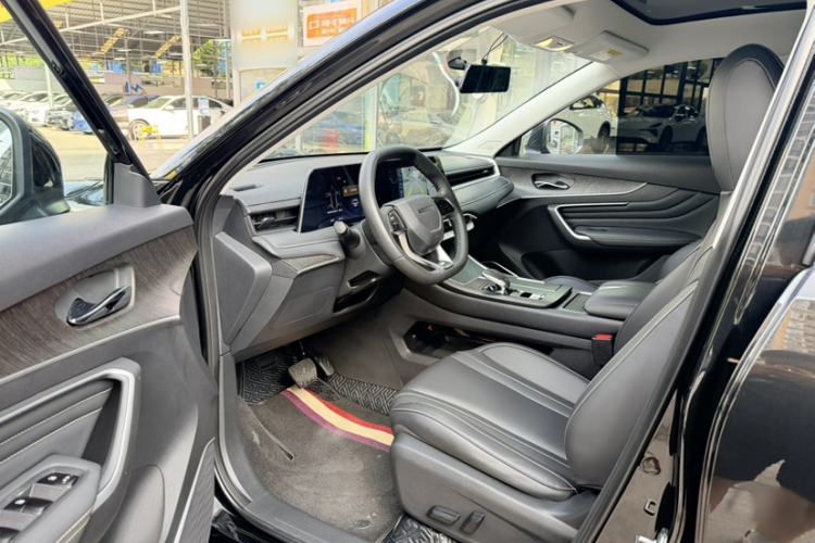 Used Venucia V 2023 260T Black Horse Edition Pro Interior 2