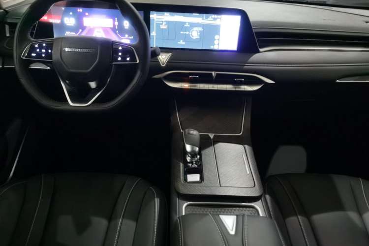 Used Venucia V 2023 260T Black Horse Edition Pro Interior 6