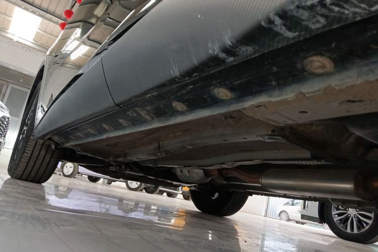 Used Venucia V 2023 260T Black Horse Edition Pro Left Side Sill