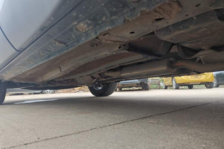 Used Venucia V 2023 260T Idol Edition Pro Left Side Sill