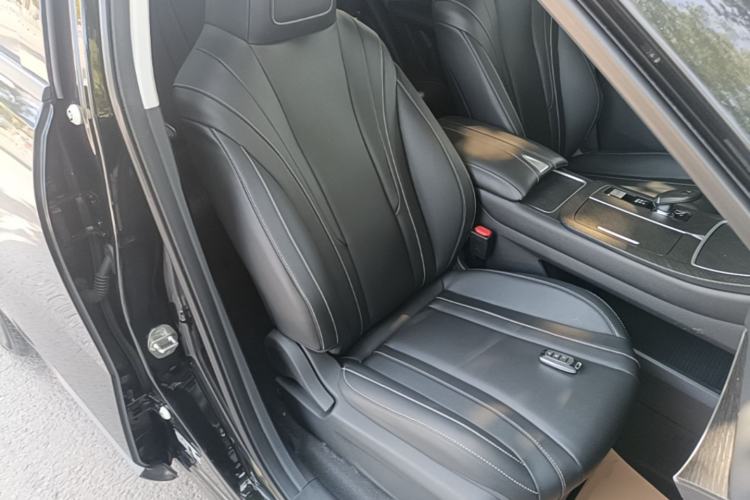 Used Venucia V 2023 260T Black Horse Edition Pro Right Front Seat