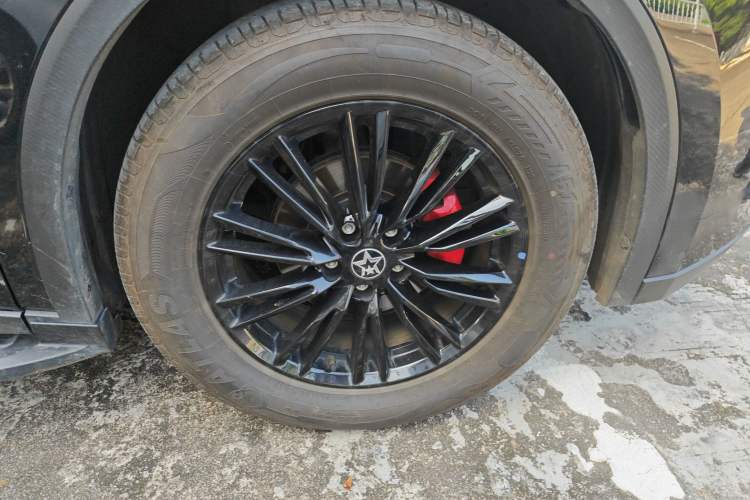 Used Venucia V 2023 260T Black Horse Edition Pro Right Front Wheel Hub