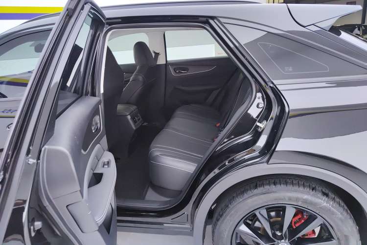 Used Venucia V 2023 260T Top-Tier Pro Edition Right Rear Seat