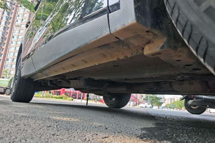 Used Venucia V 2023 260T Black Horse Edition Pro Right Side Sill