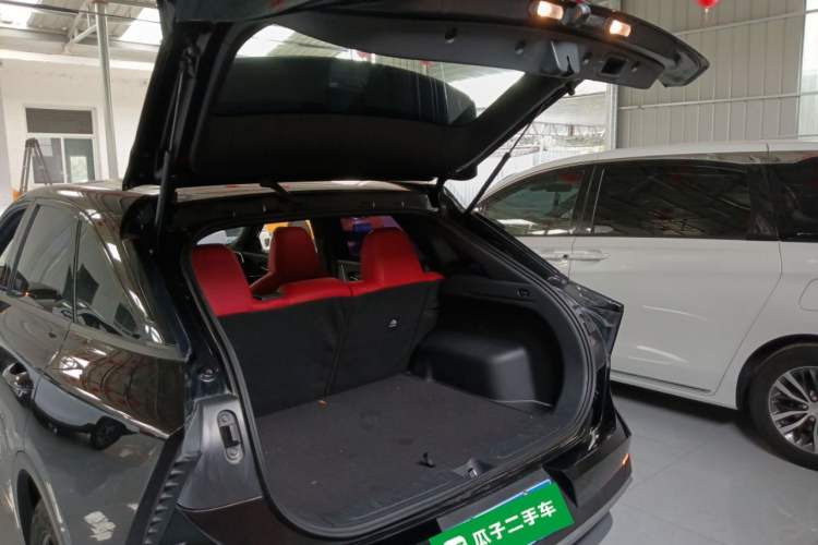 Used Venucia V 2023 260T Black Horse Edition Pro Trunk