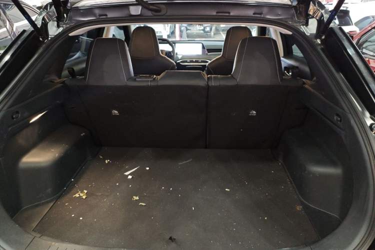 Used Venucia V 2023 260T Idol Edition Pro Trunk