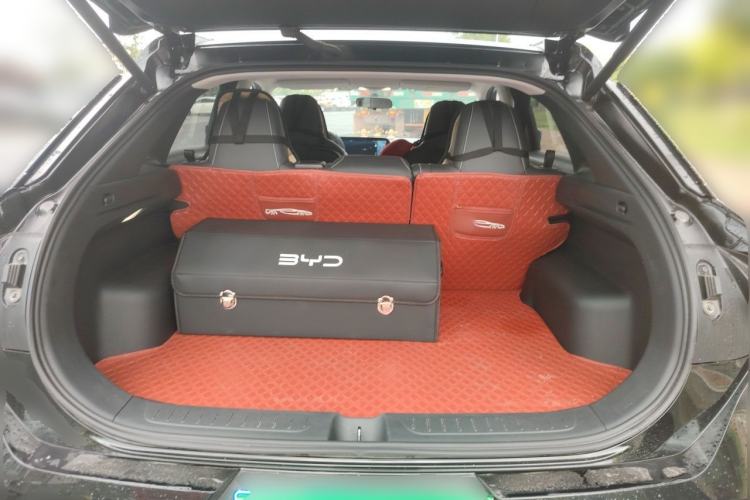 Used Venucia V 2023 260T Top-Tier Pro Edition Trunk