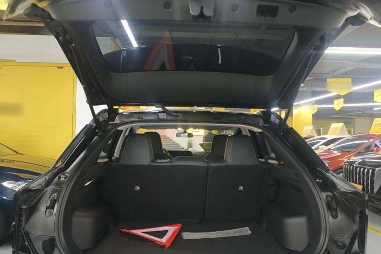Used Venucia V 2023 260T Black Horse Edition Pro Trunk