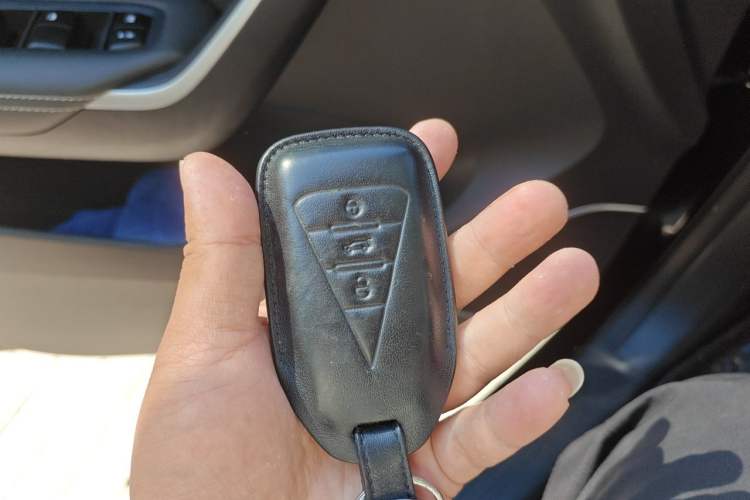 Used Venucia V 2023 260T Idol Edition Pro Vehicle Key