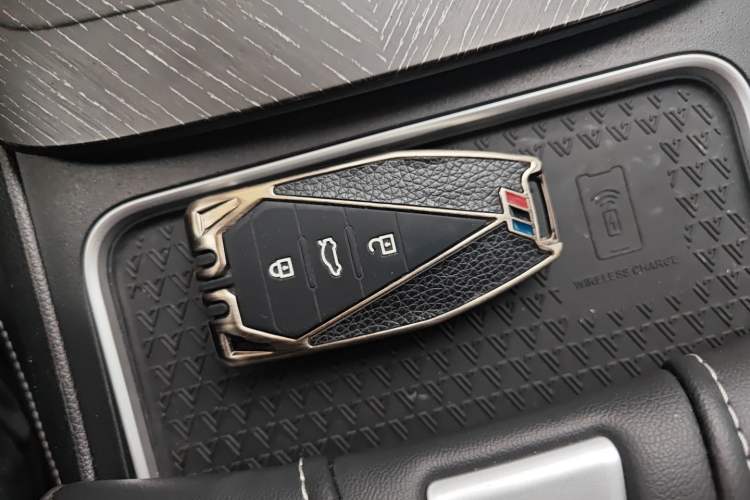 Used Venucia V 2023 260T Idol Edition Pro Vehicle Key