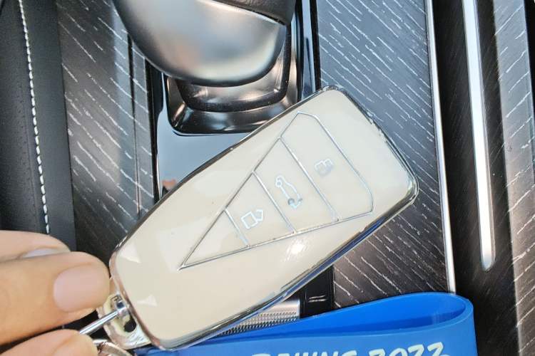 Used Venucia V 2023 260T Black Horse Edition Pro Vehicle Key