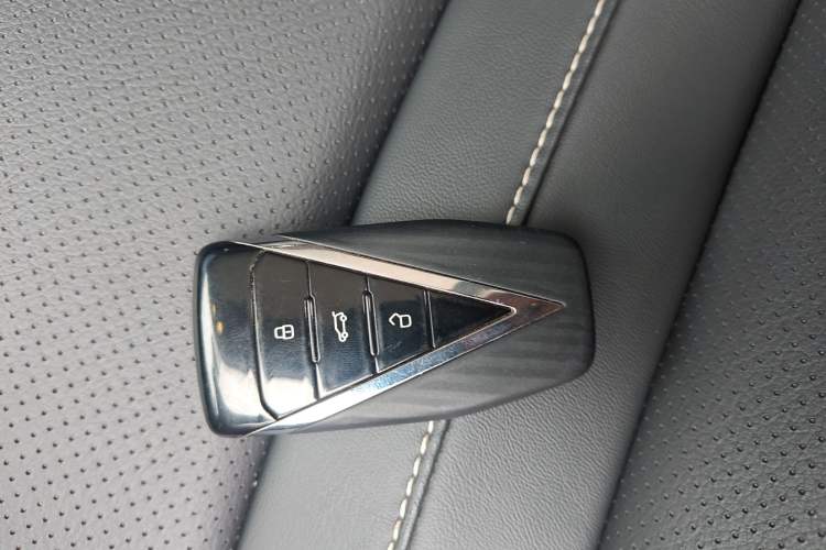 Used Venucia V 2023 260T Idol Edition Pro Vehicle Key
