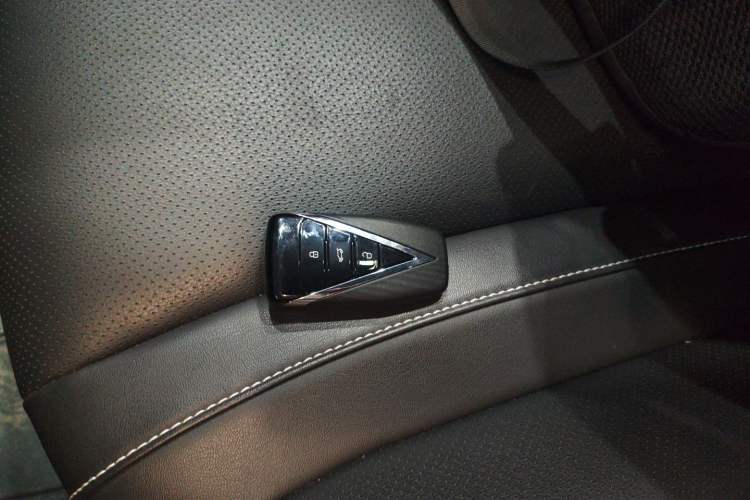 Used Venucia V 2023 260T Idol Edition Pro Vehicle Key