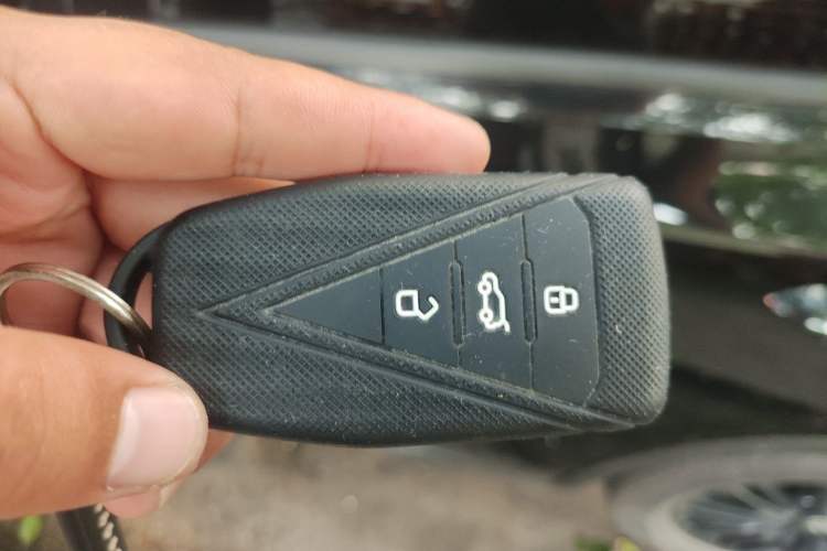 Used Venucia V 2023 260T Black Horse Edition Pro Vehicle Key