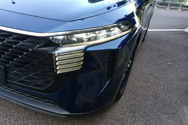 Used Venucia V 2023 260T Idol Edition Pro Left Front Headlight