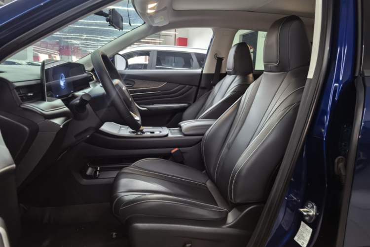 Used Venucia V 2023 260T Idol Edition Pro Left Front Seat