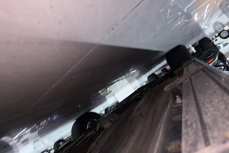 Used Venucia V 2023 260T Idol Edition Pro Left Side Sill