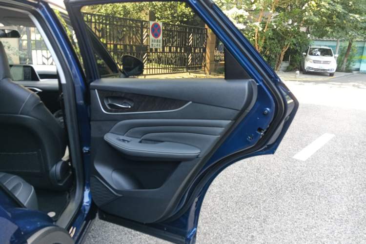 Used Venucia V 2023 260T Idol Edition Pro Right Rear Door Interior