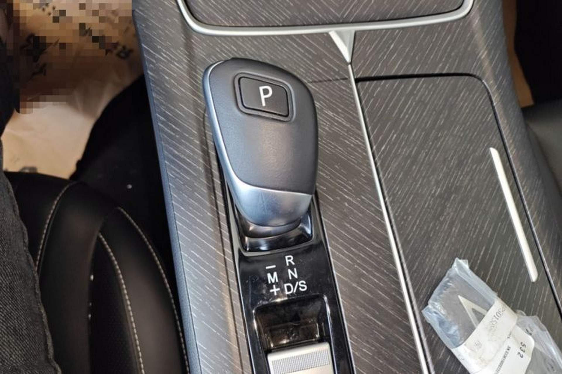 Used Venucia V 2023 260T Idol Edition Pro Gear Lever