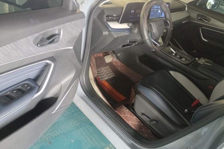 Used Venucia V 2023 260T Idol Edition Pro Interior 3
