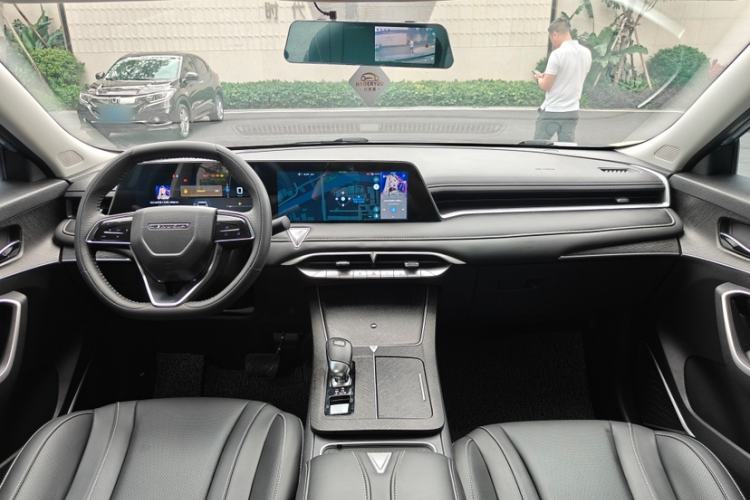 Used Venucia V 2023 260T Idol Edition Pro Interior 5