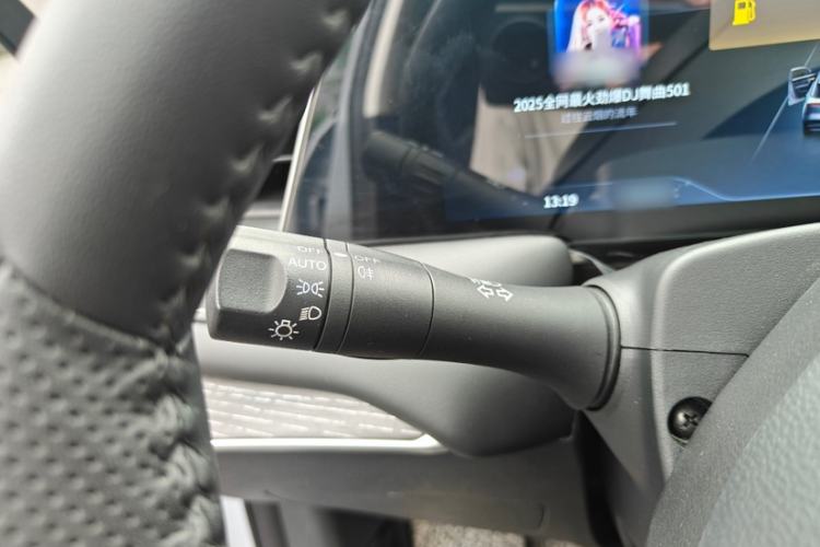 Used Venucia V 2023 260T Idol Edition Pro Interior 7