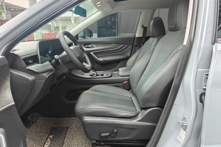 Used Venucia V 2023 260T Idol Edition Pro Interior 9