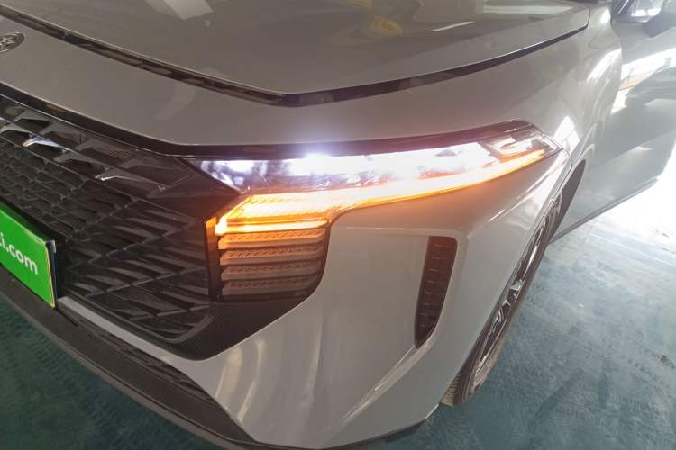 Used Venucia V 2023 260T Idol Edition Pro Left Front Headlight
