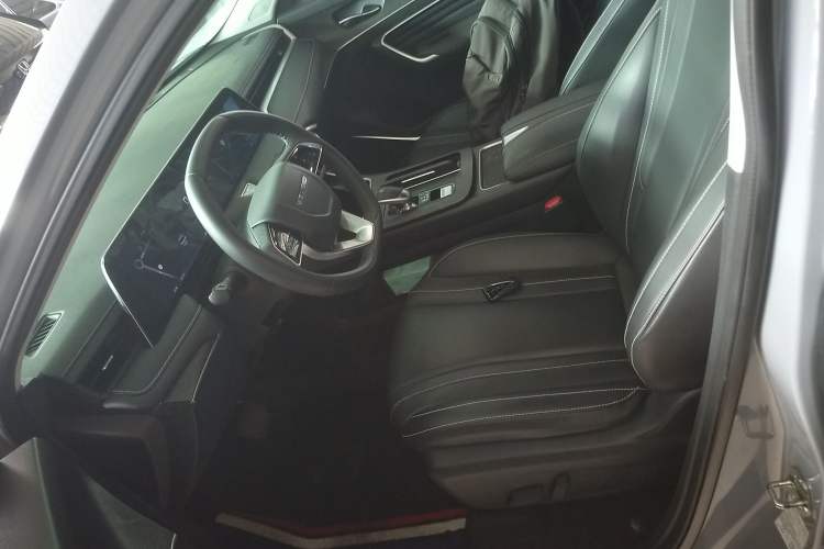 Used Venucia V 2023 260T Idol Edition Pro Left Front Seat