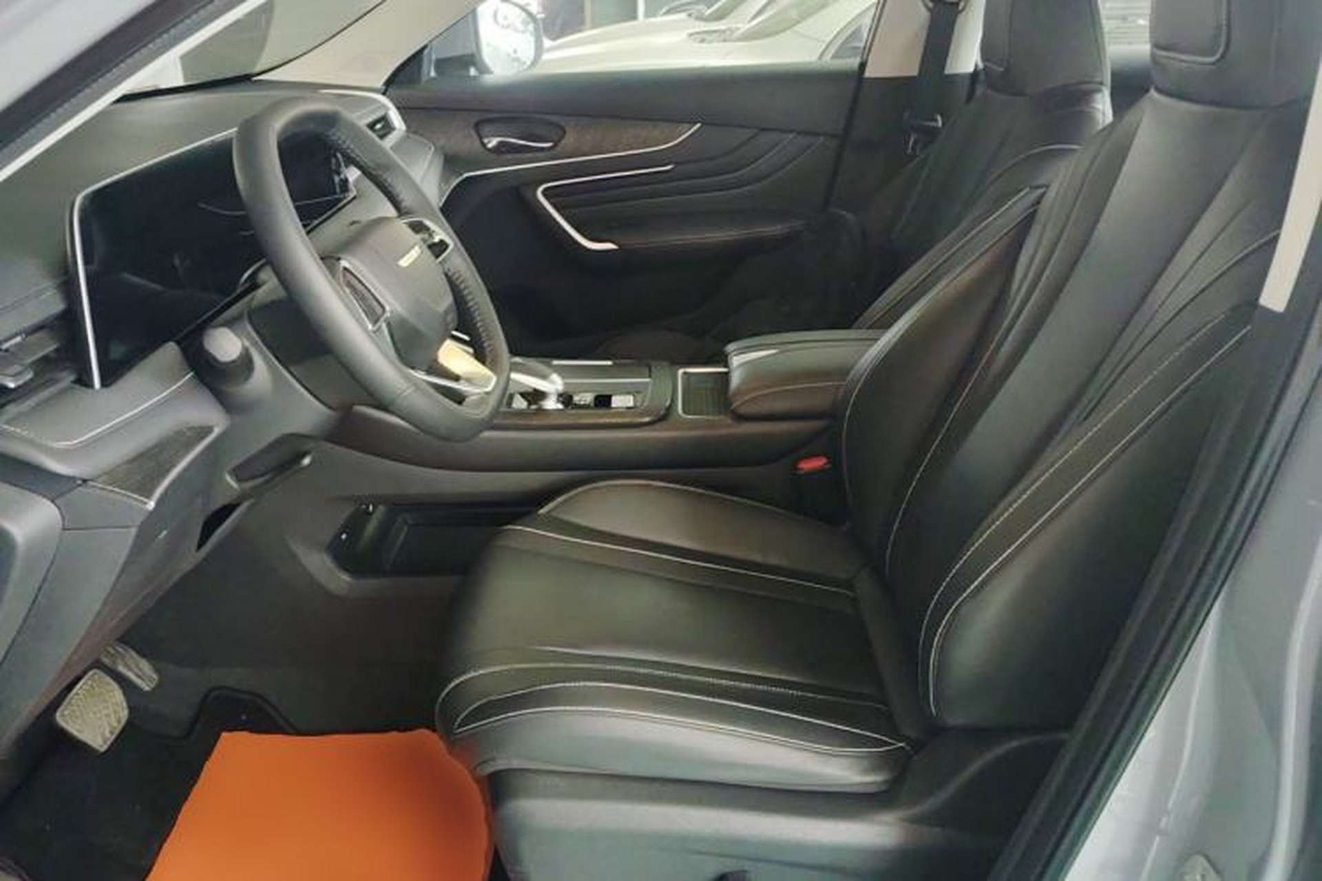 Used Venucia V 2023 260T Idol Edition Pro Left Front Seat