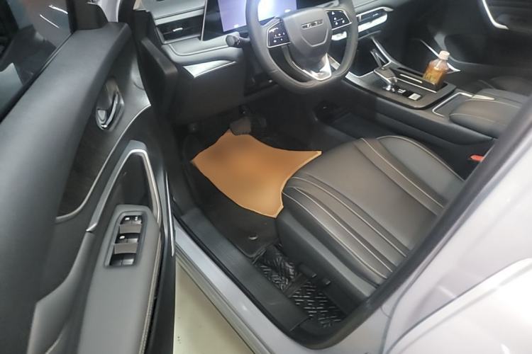 Used Venucia V 2023 260T Idol Edition Pro Left Front Seat