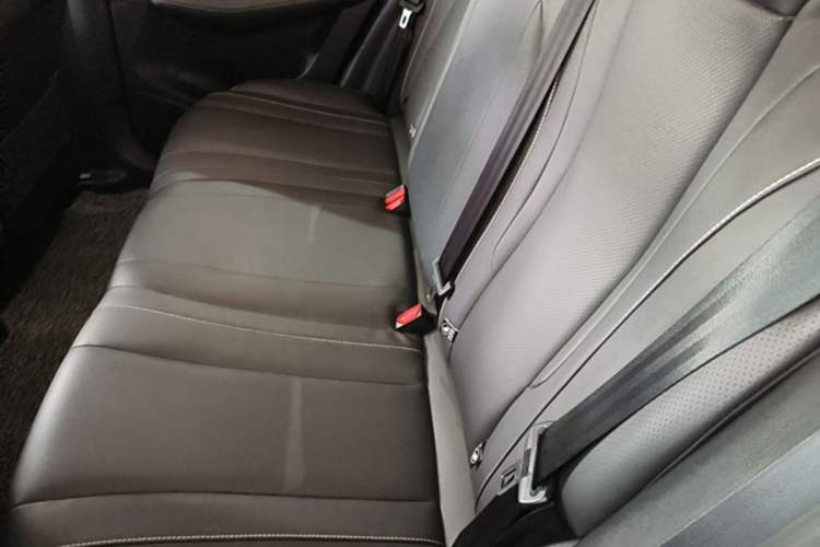 Used Venucia V 2023 260T Idol Edition Pro Left Rear Seat