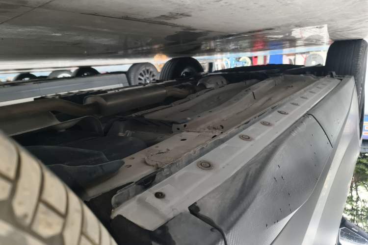 Used Venucia V 2023 260T Idol Edition Pro Left Side Sill