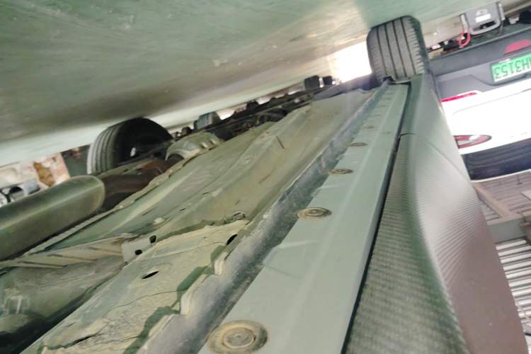 Used Venucia V 2023 260T Idol Edition Pro Left Side Sill