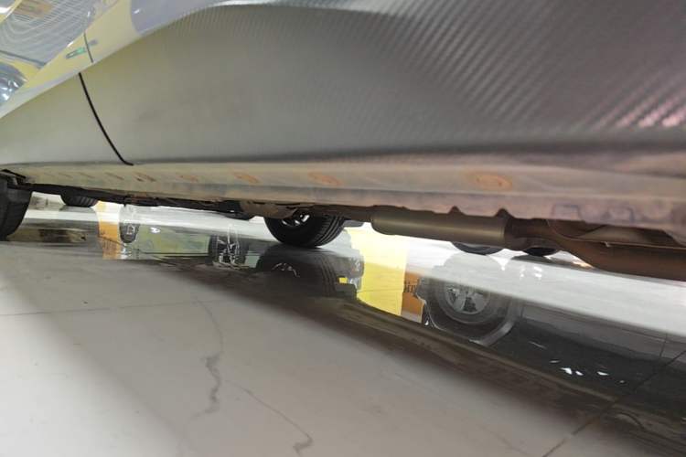 Used Venucia V 2023 260T Idol Edition Pro Left Side Sill