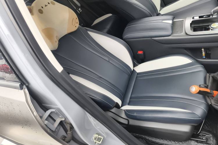 Used Venucia V 2023 260T Idol Edition Pro Right Front Seat